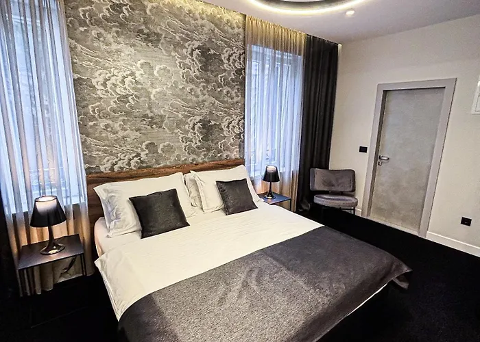 Calma Luxury Nocleg ze śniadaniem 4*