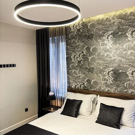 Calma Luxury Bed & Breakfast 4*